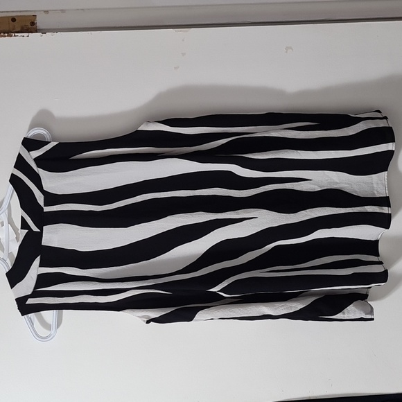 🟣carré noir - Black & White Print V Neck Sleeveless Blouse - Size M - Picture 5 of 5